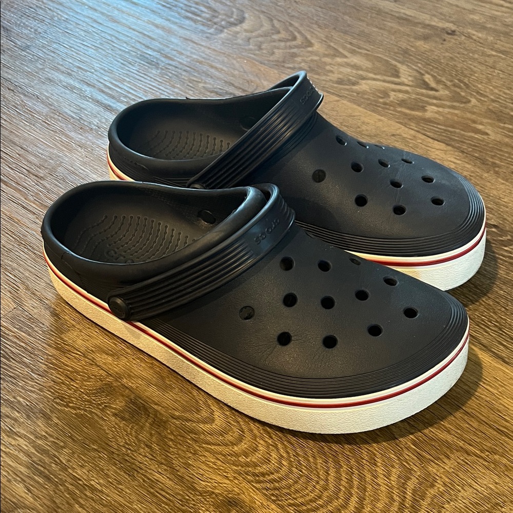 Men’s crocs .